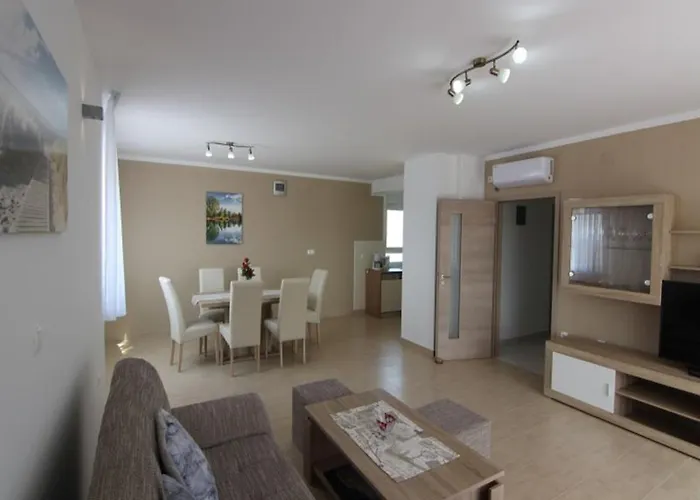 Apartment Varga 아파트 *